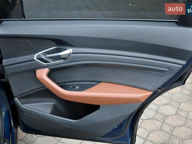 Синий Ауди E-Tron, объемом двигателя 0 л и пробегом 52 тыс. км за 31500 $, фото 24 на Automoto.ua