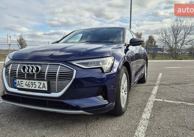 Ауди E-Tron 2020 в Днепре (Днепропетровске) на Automoto.ua Синий Ауди E-Tron, объемом двигателя 0 л и пробегом 47 тыс. км за 36000 $, фото 10 на Automoto.ua