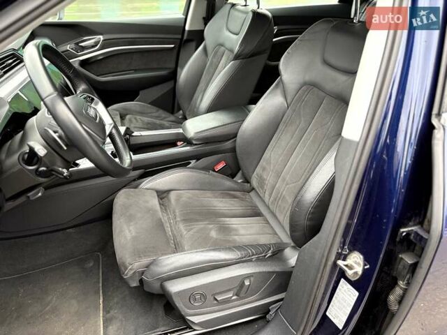Синій Ауді E-Tron, об'ємом двигуна 0 л та пробігом 95 тис. км за 33700 $, фото 7 на Automoto.ua