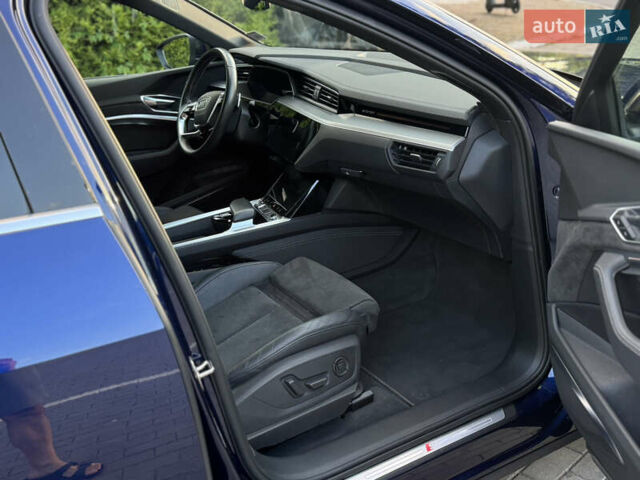 Синій Ауді E-Tron, об'ємом двигуна 0 л та пробігом 68 тис. км за 27800 $, фото 2 на Automoto.ua