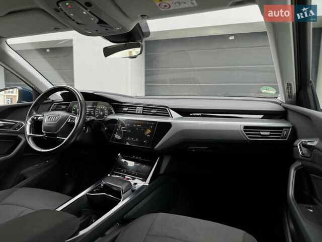 Синій Ауді E-Tron, об'ємом двигуна 0 л та пробігом 140 тис. км за 20900 $, фото 29 на Automoto.ua