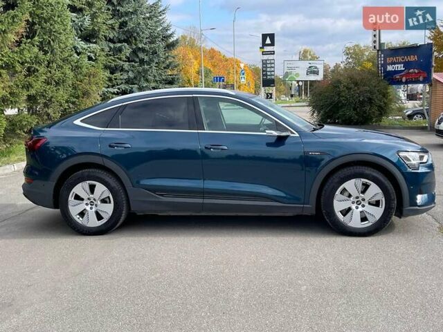 Синий Ауди E-Tron, объемом двигателя 0 л и пробегом 142 тыс. км за 26500 $, фото 10 на Automoto.ua
