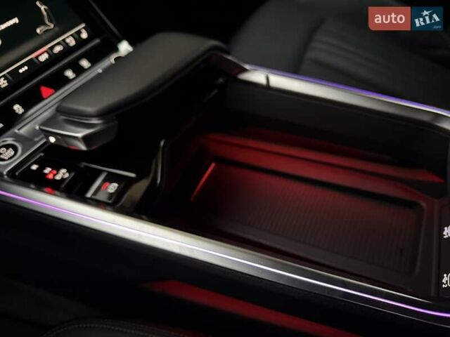 Синий Ауди E-Tron, объемом двигателя 0 л и пробегом 100 тыс. км за 29300 $, фото 15 на Automoto.ua