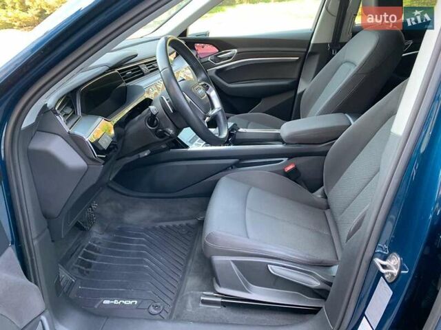 Синий Ауди E-Tron, объемом двигателя 0 л и пробегом 142 тыс. км за 26500 $, фото 32 на Automoto.ua