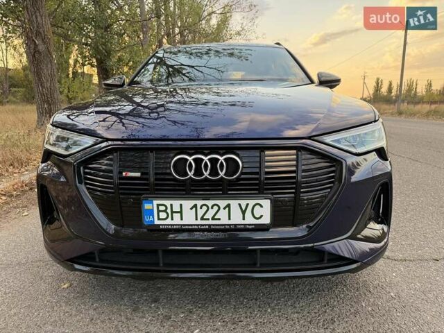 Синий Ауди E-Tron, объемом двигателя 0 л и пробегом 53 тыс. км за 33700 $, фото 7 на Automoto.ua