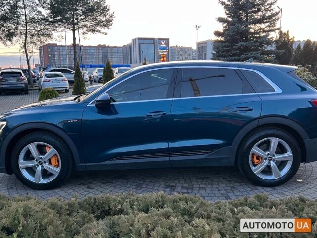 Синий Ауди E-Tron, объемом двигателя 71 л и пробегом 50 тыс. км за 34500 $, фото 3 на Automoto.ua