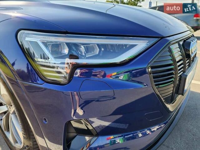 Синий Ауди E-Tron, объемом двигателя 0 л и пробегом 69 тыс. км за 38000 $, фото 22 на Automoto.ua