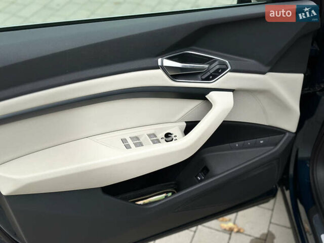 Синій Ауді E-Tron, об'ємом двигуна 0 л та пробігом 75 тис. км за 35900 $, фото 34 на Automoto.ua