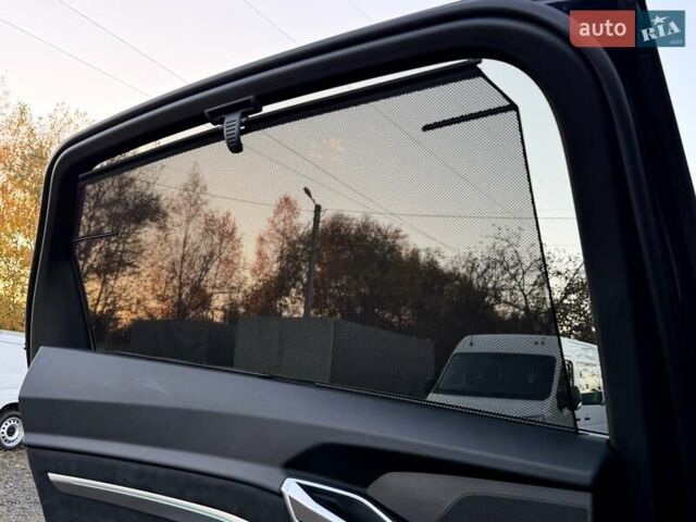 Синий Ауди E-Tron, объемом двигателя 0 л и пробегом 44 тыс. км за 46600 $, фото 46 на Automoto.ua