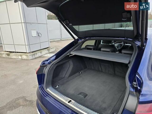 Синий Ауди E-Tron, объемом двигателя 0 л и пробегом 49 тыс. км за 39900 $, фото 10 на Automoto.ua