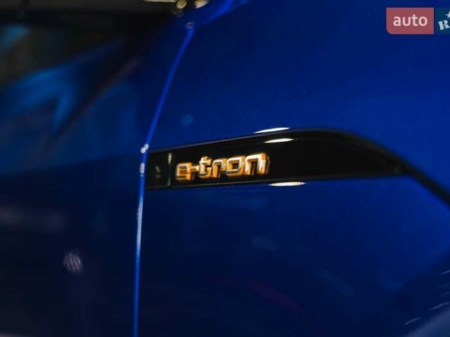 Синій Ауді E-Tron, об'ємом двигуна 0 л та пробігом 33 тис. км за 49899 $, фото 18 на Automoto.ua