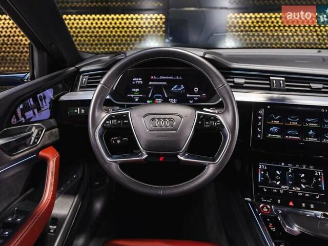 Синій Ауді E-Tron, об'ємом двигуна 0 л та пробігом 33 тис. км за 49899 $, фото 40 на Automoto.ua