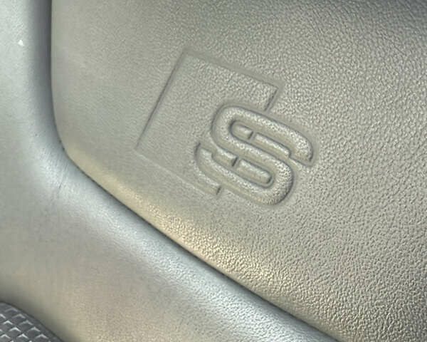 Синий Ауди E-Tron, объемом двигателя 0 л и пробегом 55 тыс. км за 32999 $, фото 33 на Automoto.ua