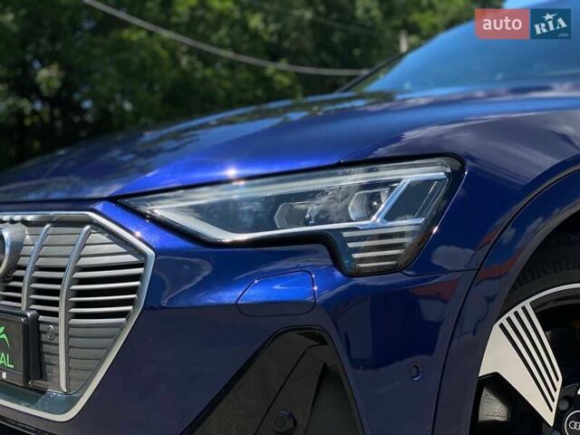 Синий Ауди E-Tron, объемом двигателя 0 л и пробегом 72 тыс. км за 42390 $, фото 2 на Automoto.ua