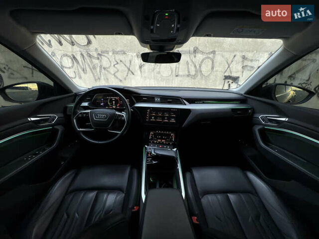 Ауді E-Tron 2021 у Львові на Automoto.ua Синій Ауді E-Tron, об'ємом двигуна 0 л та пробігом 73 тис. км за 38520 $, фото 58 на Automoto.ua