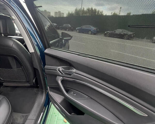 Синий Ауди E-Tron, объемом двигателя 0 л и пробегом 50 тыс. км за 36500 $, фото 12 на Automoto.ua