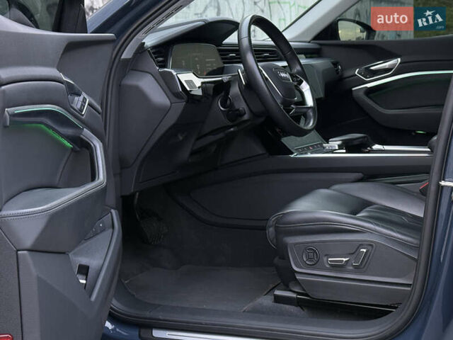 Ауді E-Tron 2021 у Львові на Automoto.ua Синій Ауді E-Tron, об'ємом двигуна 0 л та пробігом 73 тис. км за 38520 $, фото 25 на Automoto.ua
