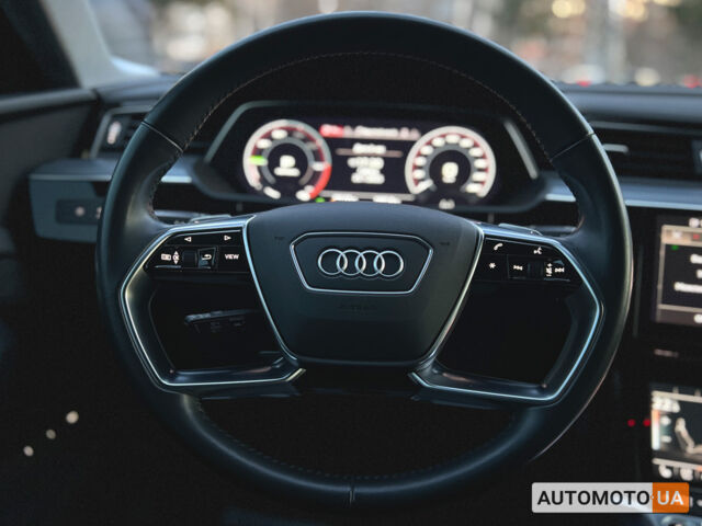 Синий Ауди E-Tron, объемом двигателя 71 л и пробегом 50 тыс. км за 34500 $, фото 16 на Automoto.ua