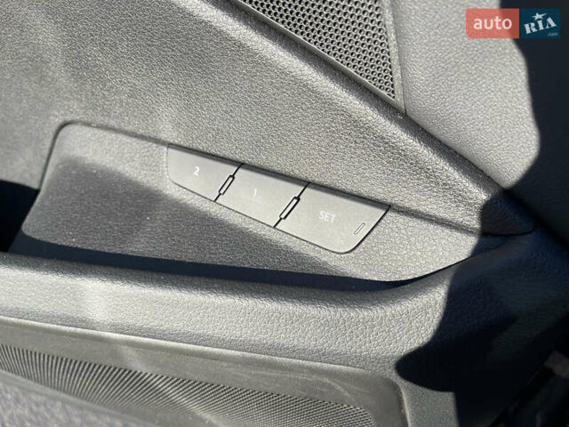 Синій Ауді E-Tron, об'ємом двигуна 0 л та пробігом 97 тис. км за 33000 $, фото 13 на Automoto.ua