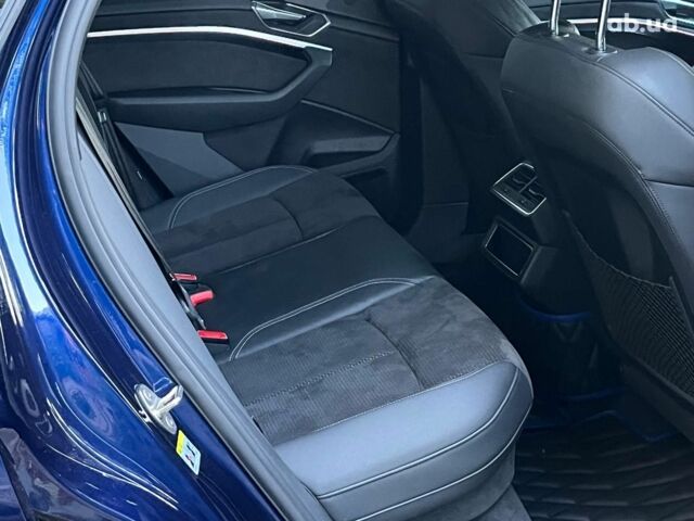 Синий Ауди E-Tron, объемом двигателя 0 л и пробегом 69 тыс. км за 35990 $, фото 25 на Automoto.ua