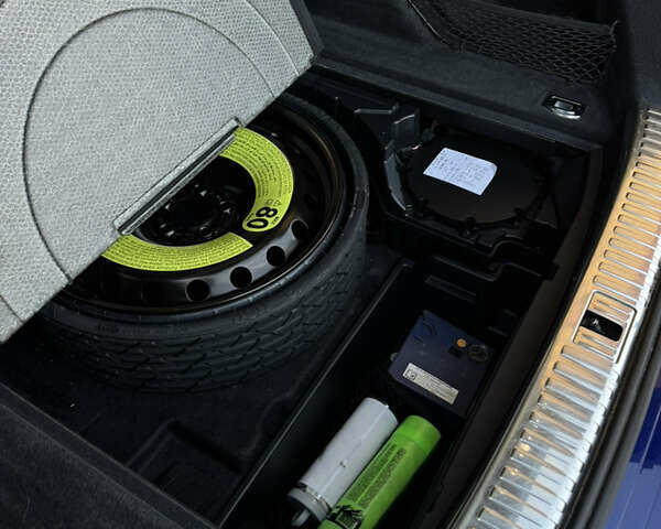 Синий Ауди E-Tron, объемом двигателя 0 л и пробегом 58 тыс. км за 40500 $, фото 44 на Automoto.ua