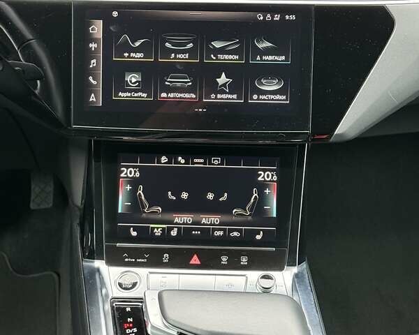 Синий Ауди E-Tron, объемом двигателя 0 л и пробегом 69 тыс. км за 32700 $, фото 38 на Automoto.ua