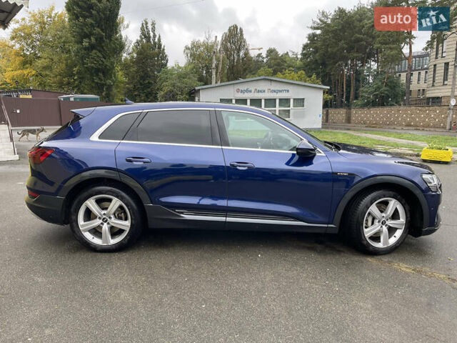 Синій Ауді E-Tron, об'ємом двигуна 0 л та пробігом 97 тис. км за 33000 $, фото 4 на Automoto.ua