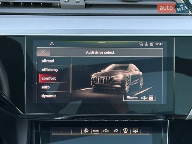 Синий Ауди E-Tron, объемом двигателя 0 л и пробегом 44 тыс. км за 46600 $, фото 44 на Automoto.ua