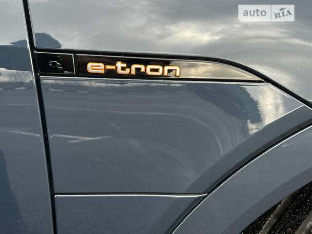 Синій Ауді E-Tron, об'ємом двигуна 0 л та пробігом 33 тис. км за 55799 $, фото 19 на Automoto.ua