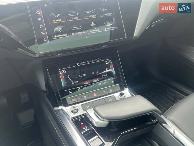 Синій Ауді E-Tron, об'ємом двигуна 0 л та пробігом 46 тис. км за 29900 $, фото 29 на Automoto.ua