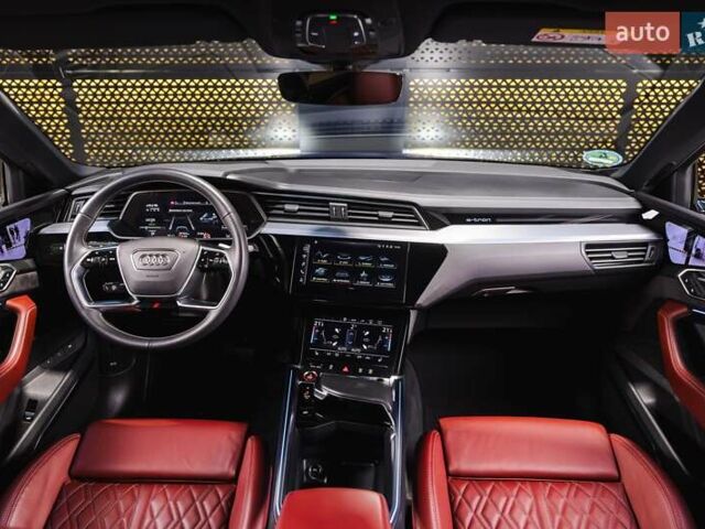 Синій Ауді E-Tron, об'ємом двигуна 0 л та пробігом 33 тис. км за 49899 $, фото 54 на Automoto.ua