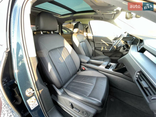 Синий Ауди E-Tron, объемом двигателя 0 л и пробегом 59 тыс. км за 34500 $, фото 69 на Automoto.ua