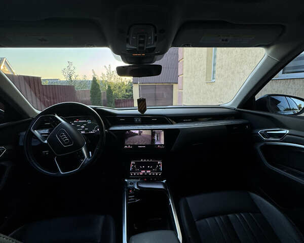 Синий Ауди E-Tron, объемом двигателя 0 л и пробегом 58 тыс. км за 40500 $, фото 53 на Automoto.ua