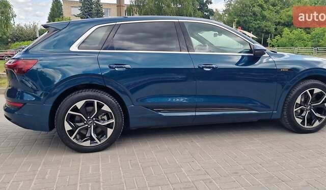 Синий Ауди E-Tron, объемом двигателя 0 л и пробегом 39 тыс. км за 36500 $, фото 20 на Automoto.ua
