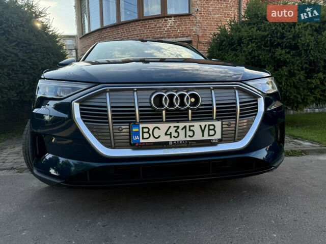Синій Ауді E-Tron, об'ємом двигуна 0 л та пробігом 58 тис. км за 31500 $, фото 1 на Automoto.ua