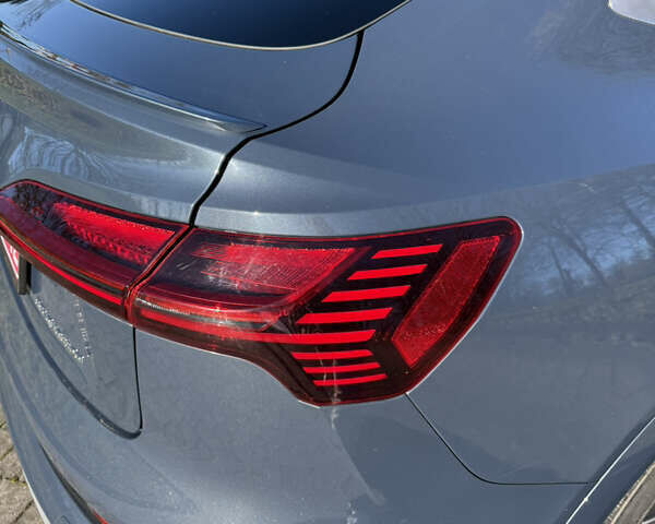 Синій Ауді E-Tron, об'ємом двигуна 0 л та пробігом 98 тис. км за 31700 $, фото 7 на Automoto.ua