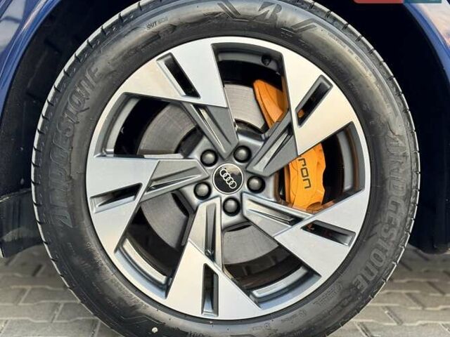 Синий Ауди E-Tron, объемом двигателя 0 л и пробегом 52 тыс. км за 37500 $, фото 114 на Automoto.ua