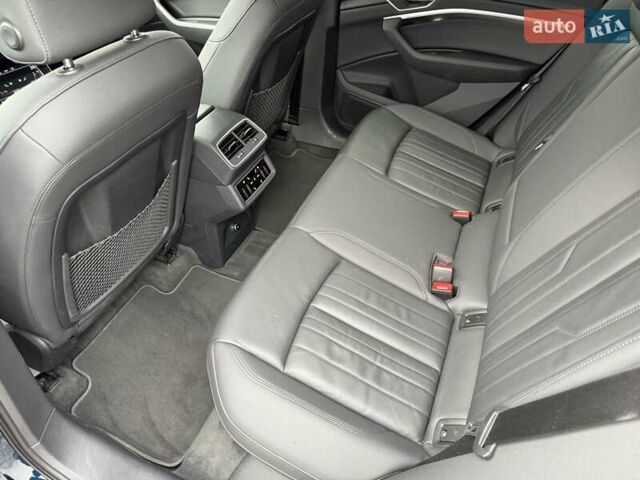 Синий Ауди E-Tron, объемом двигателя 0 л и пробегом 69 тыс. км за 33300 $, фото 28 на Automoto.ua