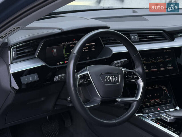 Ауді E-Tron 2021 у Львові на Automoto.ua Синій Ауді E-Tron, об'ємом двигуна 0 л та пробігом 73 тис. км за 38520 $, фото 29 на Automoto.ua