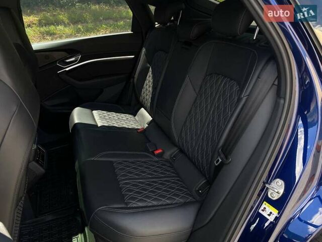 Синий Ауди E-Tron, объемом двигателя 0 л и пробегом 72 тыс. км за 42390 $, фото 17 на Automoto.ua