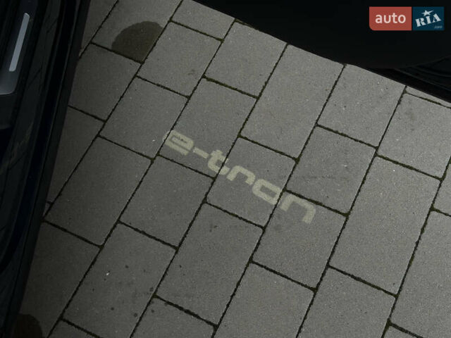 Синій Ауді E-Tron, об'ємом двигуна 0 л та пробігом 75 тис. км за 35900 $, фото 72 на Automoto.ua