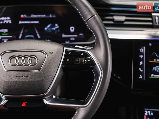 Синій Ауді E-Tron, об'ємом двигуна 0 л та пробігом 33 тис. км за 49899 $, фото 37 на Automoto.ua
