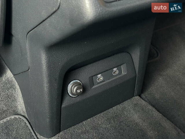 Синий Ауди E-Tron, объемом двигателя 0 л и пробегом 59 тыс. км за 34500 $, фото 39 на Automoto.ua