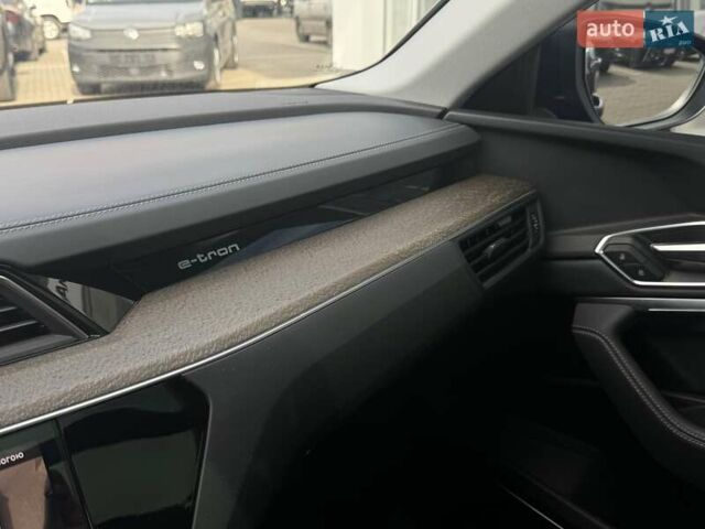 Синий Ауди E-Tron, объемом двигателя 0 л и пробегом 88 тыс. км за 36000 $, фото 18 на Automoto.ua