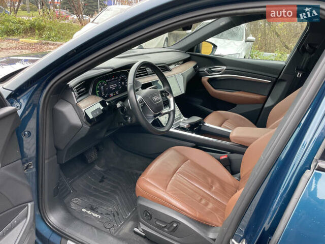Синій Ауді E-Tron, об'ємом двигуна 0 л та пробігом 73 тис. км за 31000 $, фото 4 на Automoto.ua