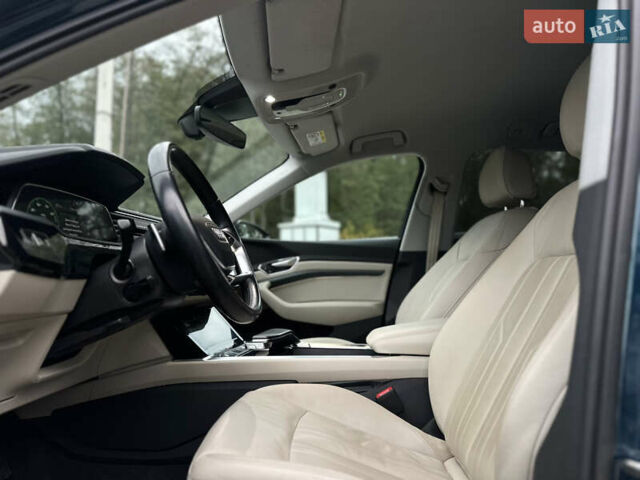 Синій Ауді E-Tron, об'ємом двигуна 0 л та пробігом 75 тис. км за 35900 $, фото 31 на Automoto.ua