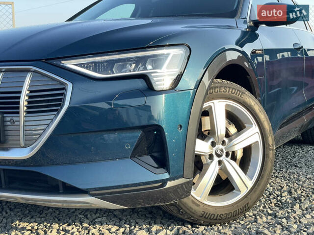 Синий Ауди E-Tron, объемом двигателя 0 л и пробегом 59 тыс. км за 34500 $, фото 5 на Automoto.ua