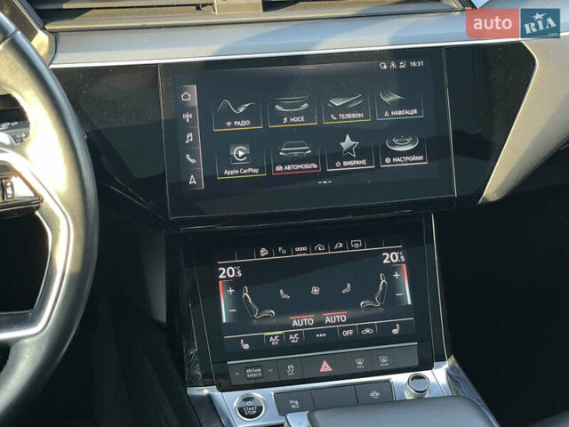 Синий Ауди E-Tron, объемом двигателя 0 л и пробегом 59 тыс. км за 34500 $, фото 45 на Automoto.ua