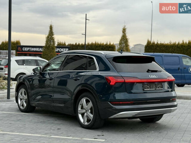 Синій Ауді E-Tron, об'ємом двигуна 0 л та пробігом 67 тис. км за 33900 $, фото 5 на Automoto.ua