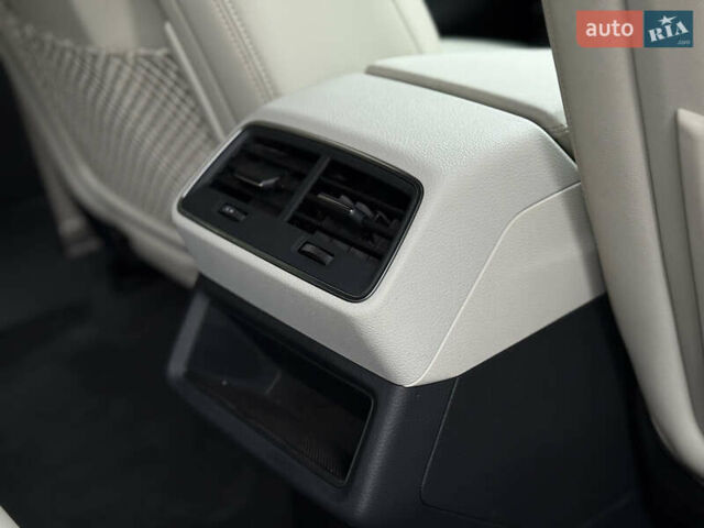 Синій Ауді E-Tron, об'ємом двигуна 0 л та пробігом 140 тис. км за 31000 $, фото 25 на Automoto.ua